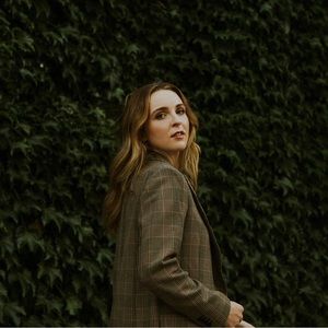 Meet your Posher, Katelyn